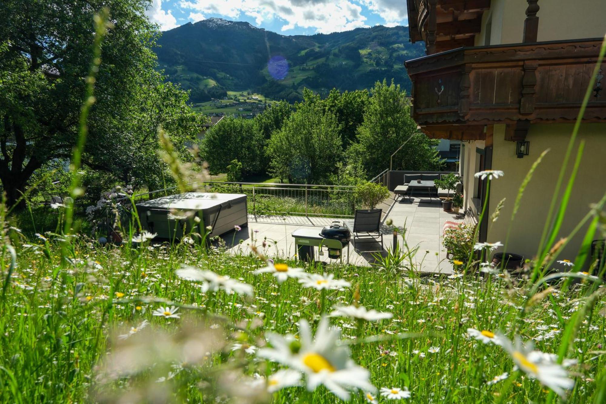 Apart Moidl Mit Privatem Pool Hart im Zillertal Esterno foto